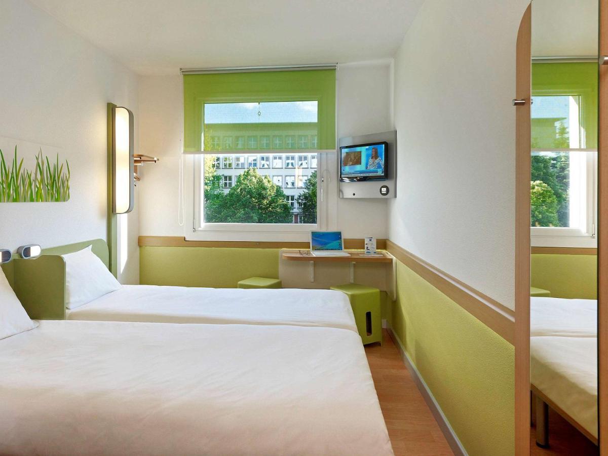 Ibis Budget Warszawa Reduta Exterior foto