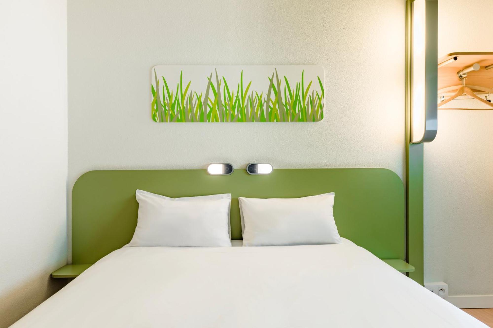 Ibis Budget Warszawa Reduta Exterior foto