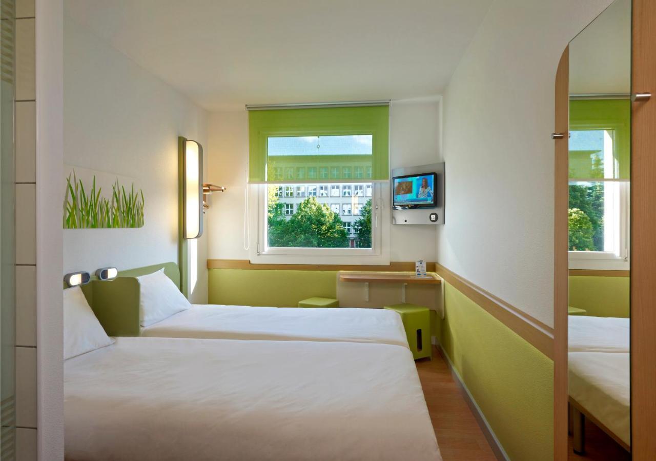 Ibis Budget Warszawa Reduta Exterior foto